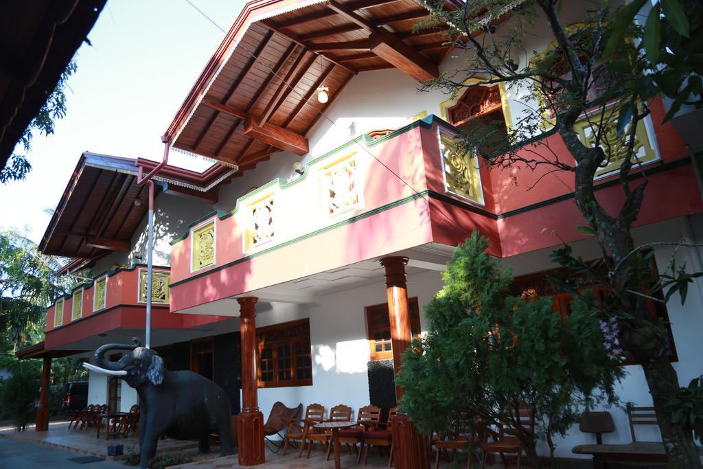 Sumal Villa 贝鲁沃勒 外观 照片