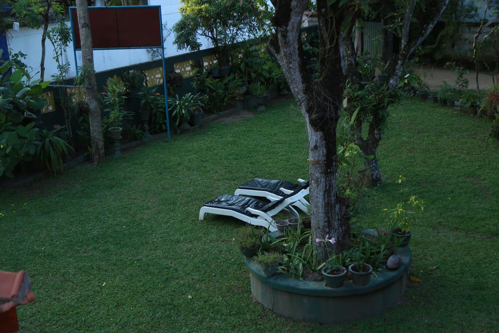 Sumal Villa 贝鲁沃勒 外观 照片