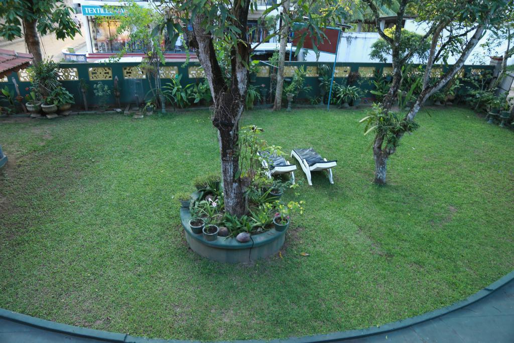 Sumal Villa 贝鲁沃勒 外观 照片