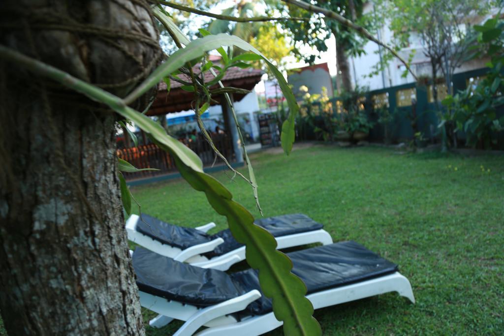 Sumal Villa 贝鲁沃勒 外观 照片